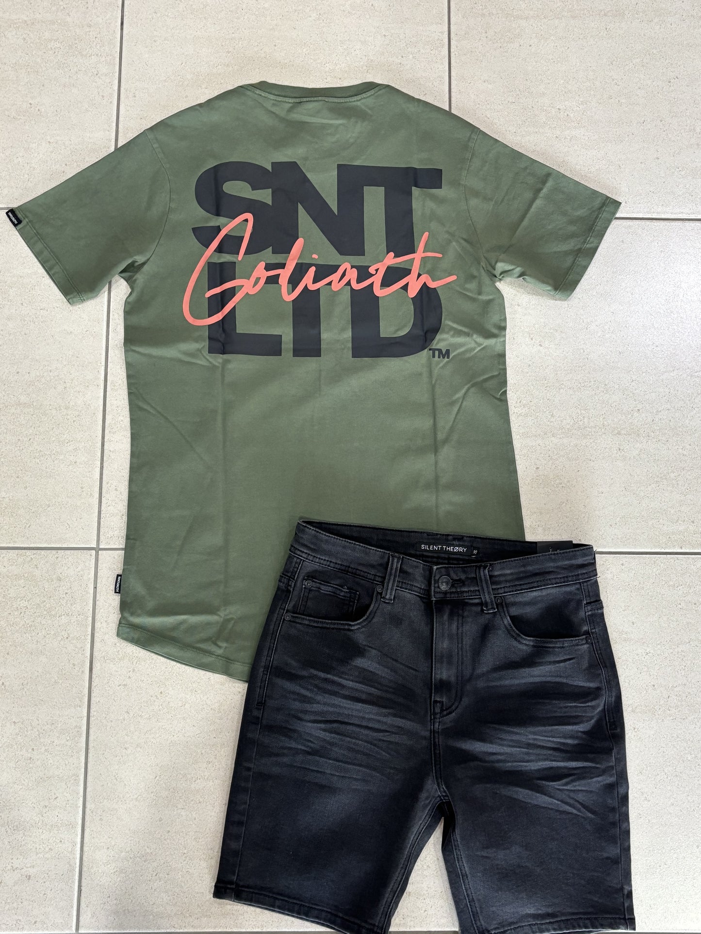 Overwrite Tee St Goliath